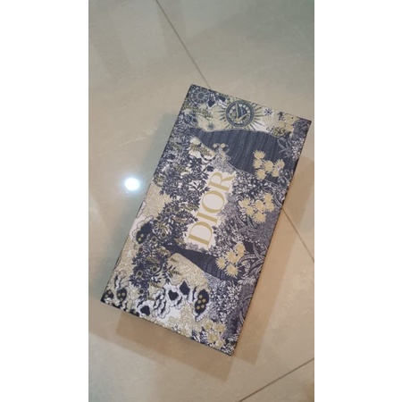 kotak hermes box dior annasui Daisy dolce kotak Louis vuition
