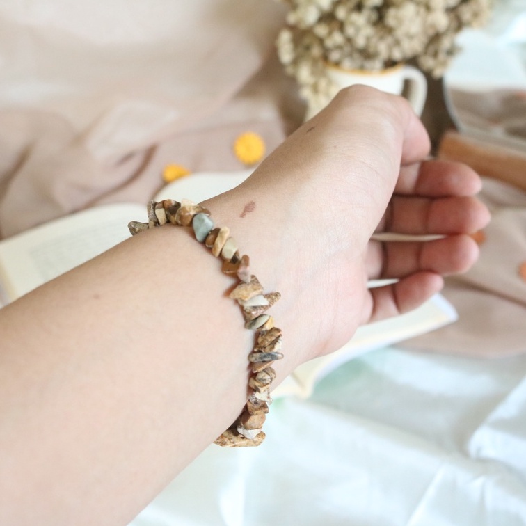 Gelang / Bracelet Crag / Fashion / Korea Style / Simple / Cantik / Unik / Etnik / Natural / Gelang Sahabat Persahabatan / Wanita Vintage / Biru Muda / Batu Putih / Aksesoris Asesoris / Perhiasan Unik Cantik Anggun