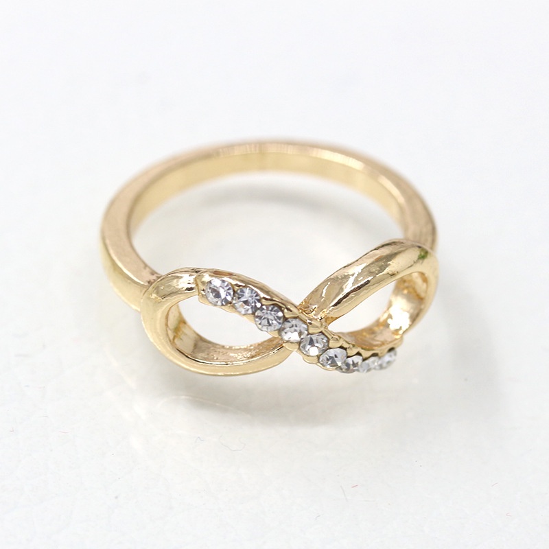 Cincin Desain Angka 8 Aksen Berlian Bahan alloy Gaya Korea