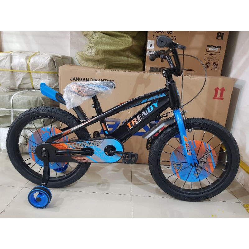 Sepeda Anak Sepeda BMX 18 inch TRENDY BAN JUMBO ( Warna Biru / Blue )