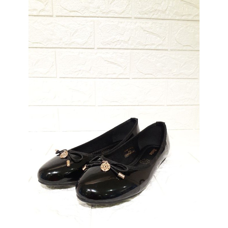 Ladie's flats Shoes by Bata Ballerina