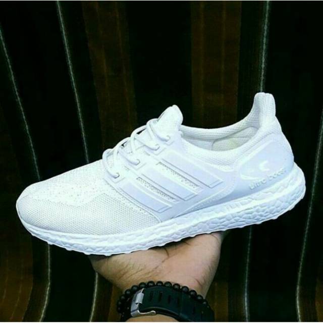 Sepatu Adidas Ultraboots Grade Original Fullwhite Sneakers Running Olahraga Pria Kado Hadiah Cowok