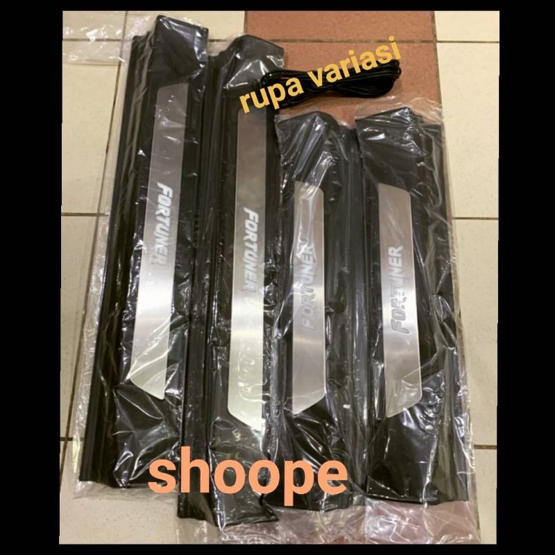 sill plate injakan samping pintu lampu mobil toyota all new fortuner vrz 2016 sampai 2022 lampu biru 2017 2018 2019 2020 2021