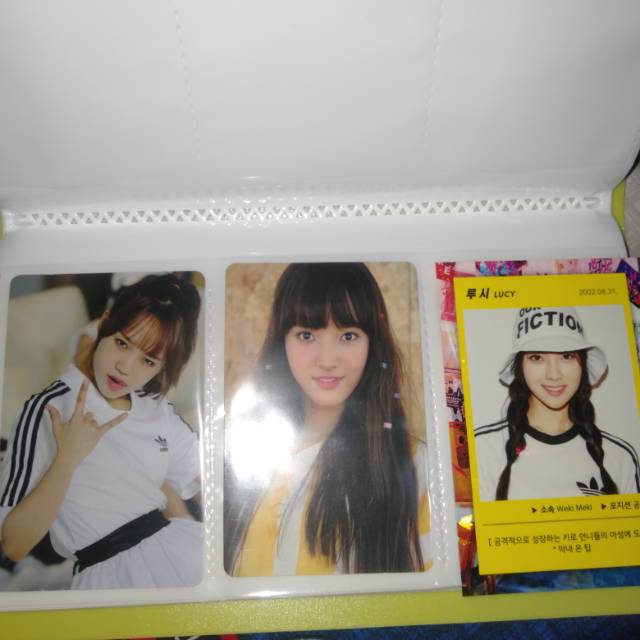 Weki Meki photocard