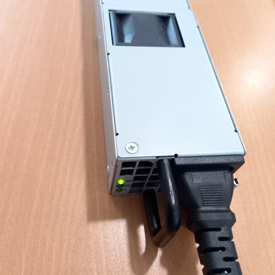 PSU Emerson 7001484-J000-Rev E Server