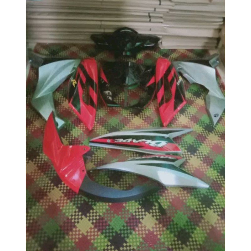 cover body halus blade lama old merah silver