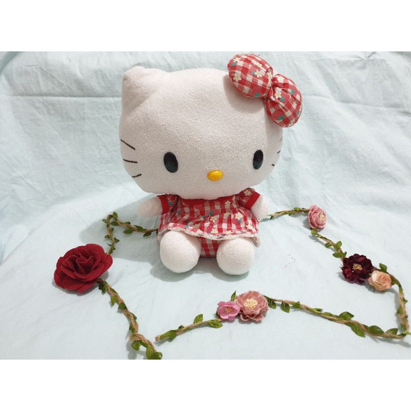 Boneka Hello Kitty Strawberry