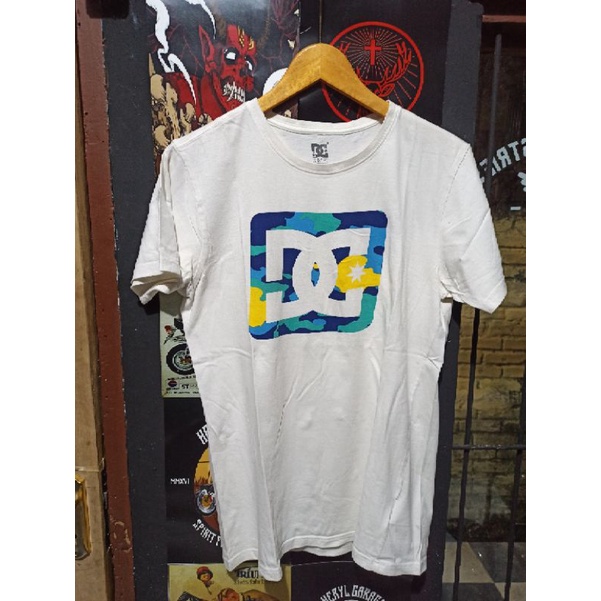 TSHIRT KAOS BAJU SECOND BRANDED THRIFT DC SHOES USA ORIGINAL