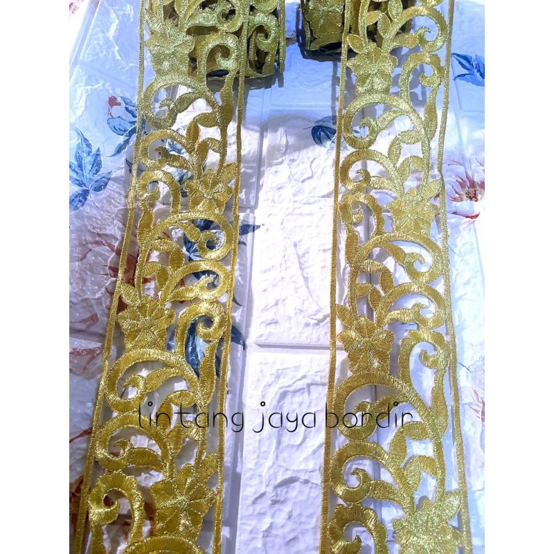 renda bordir aplikasi pinggiran kebaya/gaun