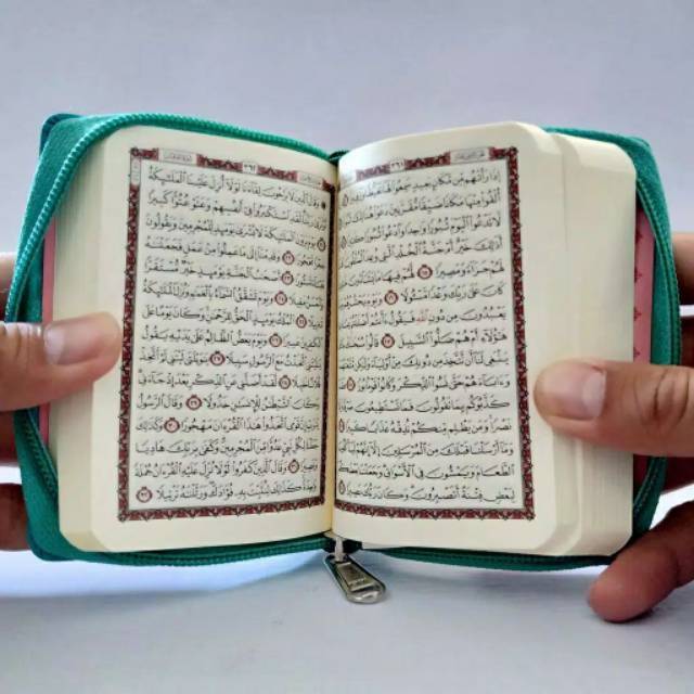 Al Quran saku resleting