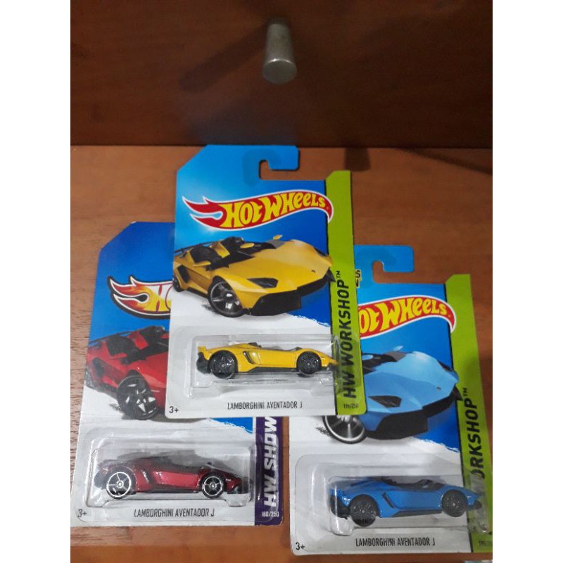HOT WHEELS LAMBORGHINI