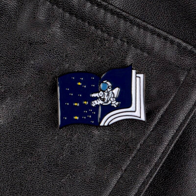 Bros Pin Enamel Desain Kartun Astronot Luar Angkasa Untuk Anak