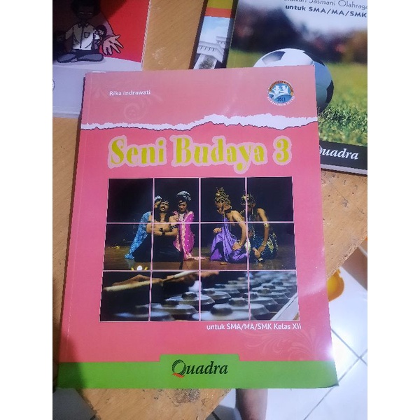 buku seni budaya  kelas 12 quadra