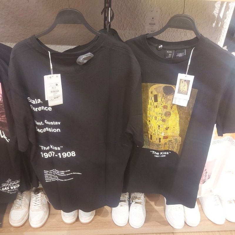 NEW BERSHKA MAN KAOS MOTIF THE KISS