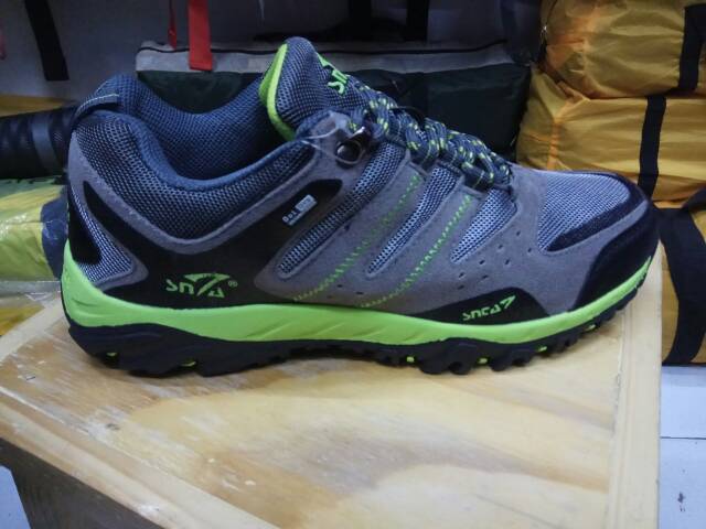Sepatu Outdoor SNTA 429