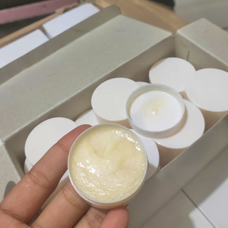 ERNA AA / PEMUTIH ERNA AA