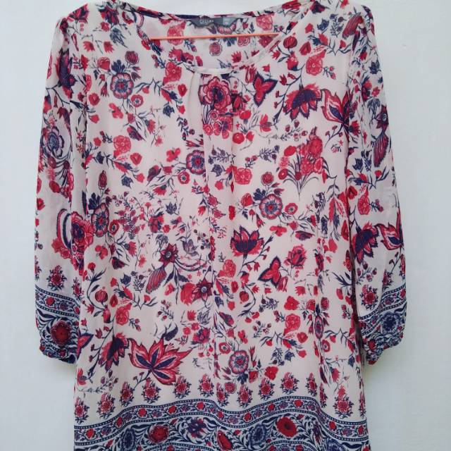 Preloved tunik blouse flower St.yves size M