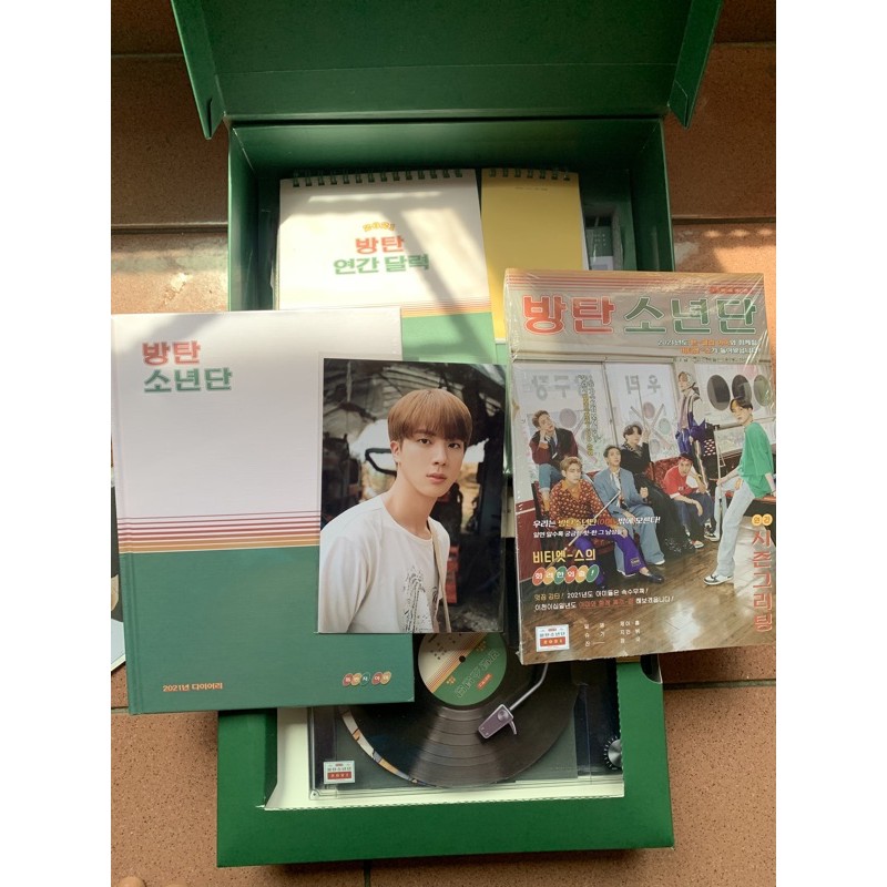 [BOOKED] season greeting 2021 bts fullset random jin