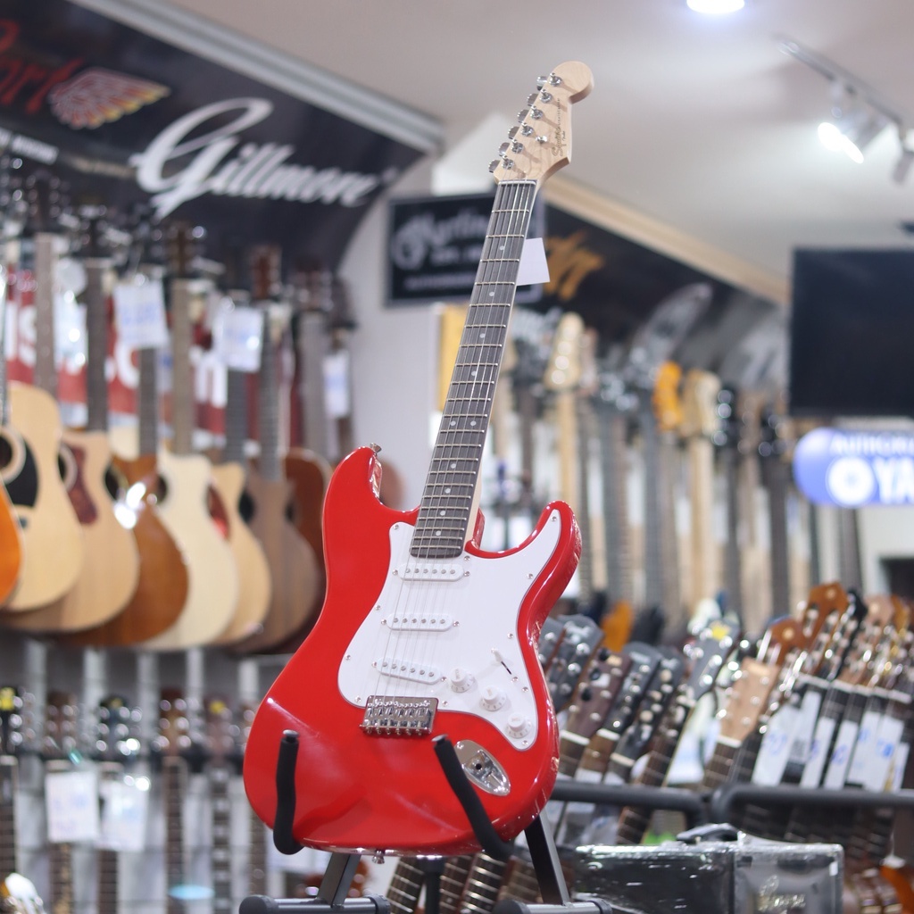 Squier Stratocaster Hardtail Red Pauferro MM - Gitar Elektrik Strato