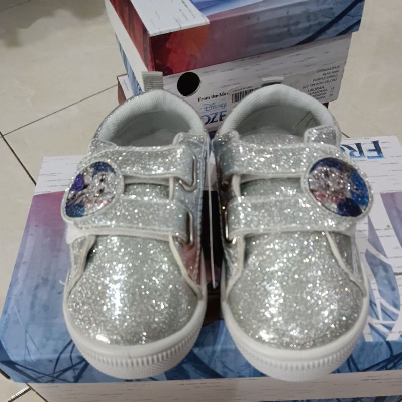 Sepatu anak Disney DIF001521SIL