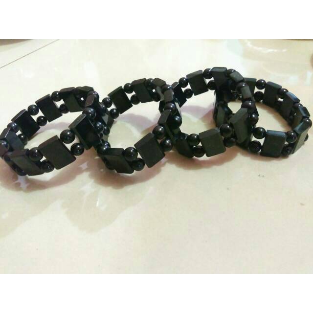 GELANG GIOK HITAM