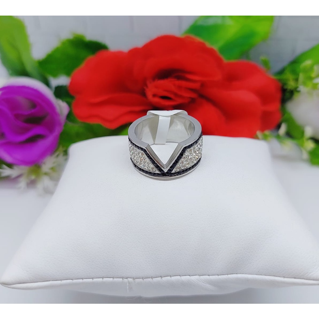 Cincin titanium full mata V