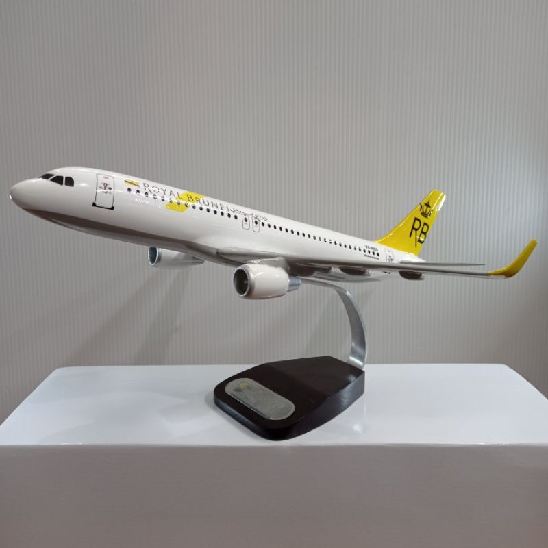 Miniatur/Replika Pesawat ROYAL BRUNEI A320