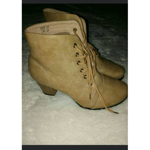 Laviola Boots