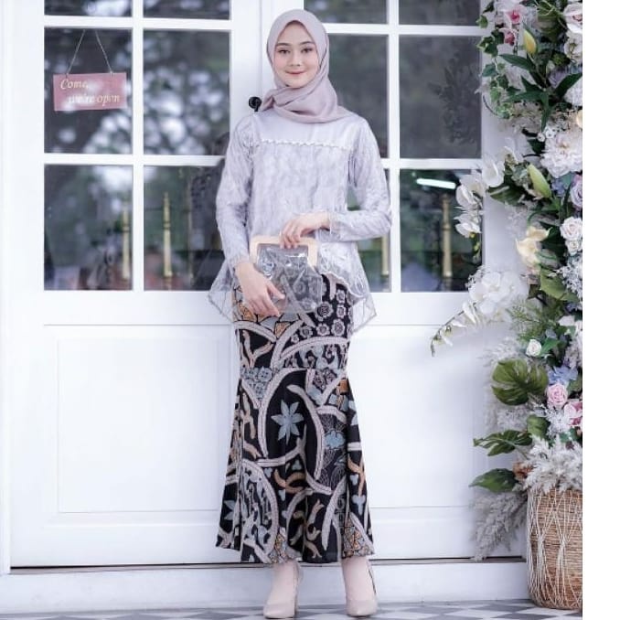 KHANSABATIK [ADA JUMBO] BISA COD CALIANA BAJU COUPLE BATIK KEMEJA PRIA KEBAYA TERBARU WANITA BROKAT PASANGAN KEBAYA COUPLE KONDANGAN LAMARAN TUNANGAN FULL BROKAT VELVET BAHAN KATUN PREMIUM TERBARU 2022 BAJU SARIMBIT PASANGAN KELUARGA FASHION MUSLIM