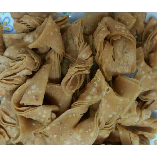 READY 100 Halal KUE  BAWANG pita  metal KHAS kota Medan 