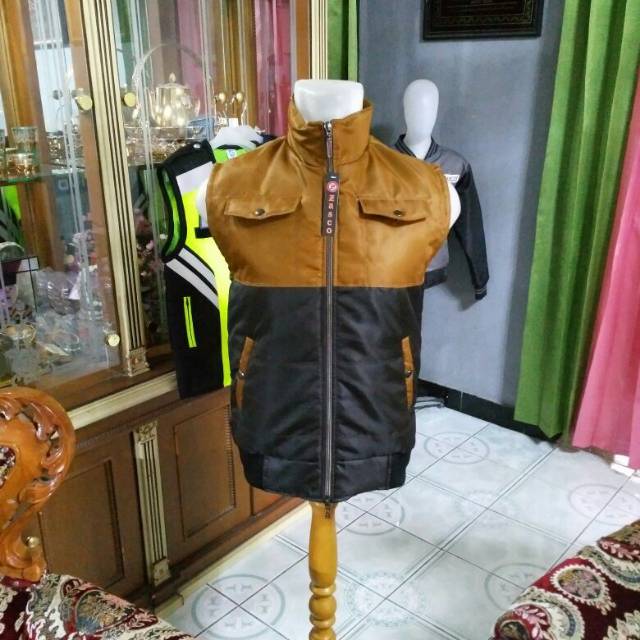 Rompi Jaket Outdoor Gunung Waterproof