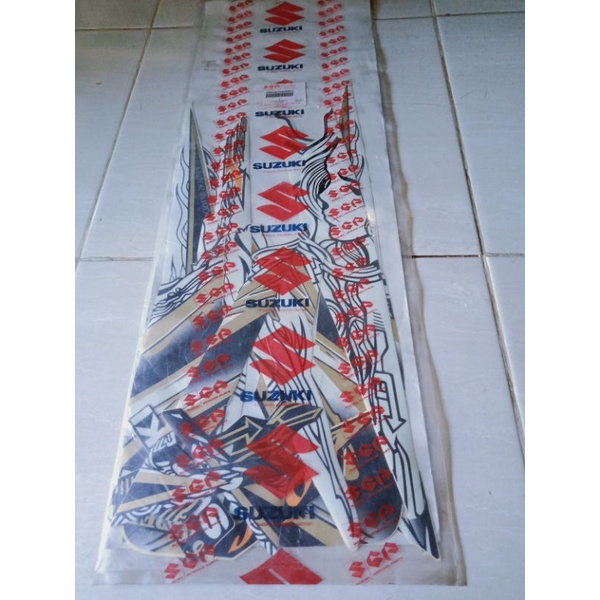 striping plisir satria Fu 2011 hitam-putih