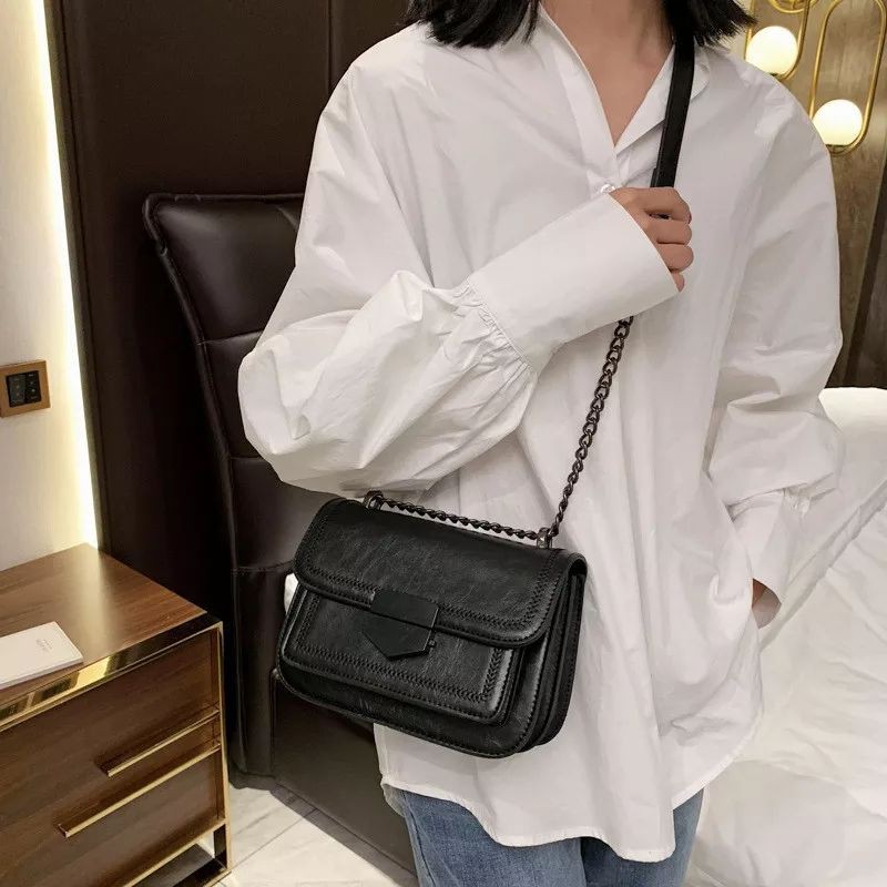 Tas Kondangan Wanita Pesta Wanita Kecil Sederhana Tas HOT New Fashion Chain Small Square