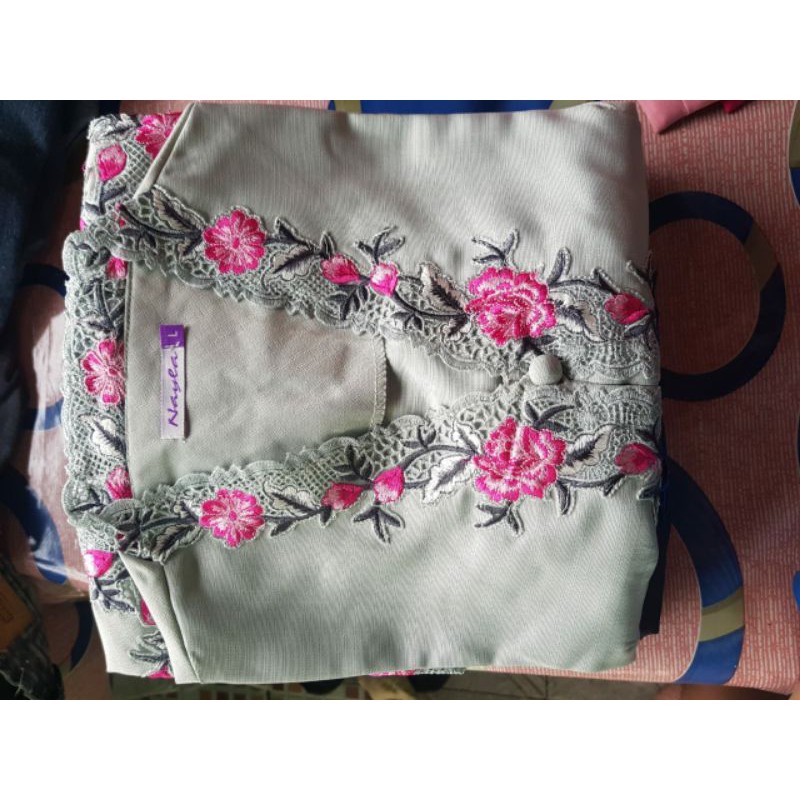 Kebaya Encim Bordir Kombinasi/Kebaya Encim Jumbo/Encim LD 120/kebaya tradisional/kebaya kartini-Abu