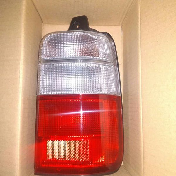 Lampu stop ori toyota kijang kapsul kanan thn 2000-2002