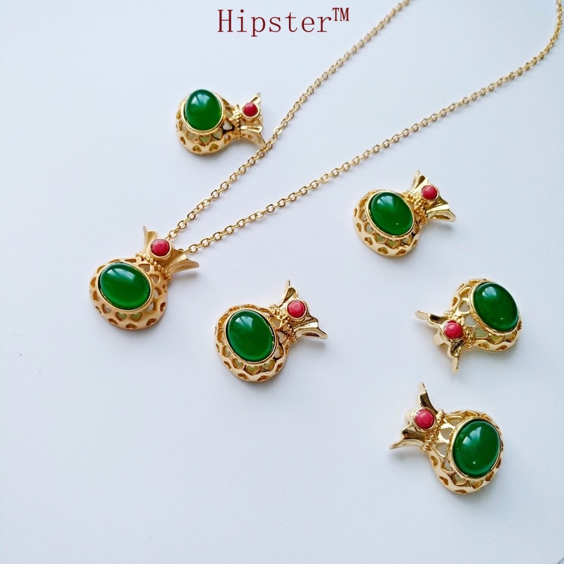 Ethnic Temperament Emerald Golden Lucky Bag Pendant Fashion Simple Necklace