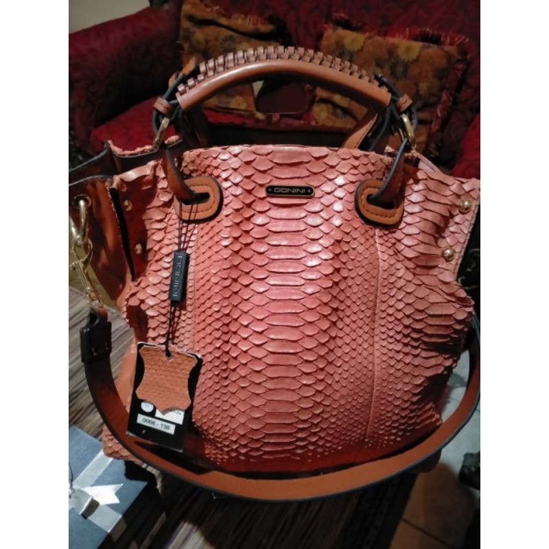 tas donini piton preloved warna red like new mulus 98% semarang kota