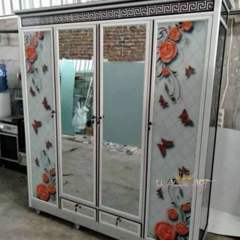 Lemari Baju Besar 4 Pintu Kaca Motif Unik Bahan Alumunium