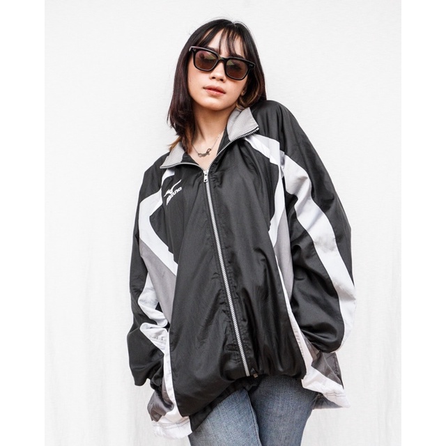 Mizuno Training sport olahraga jacket vintage casual thrift shop preloved branded secondhand