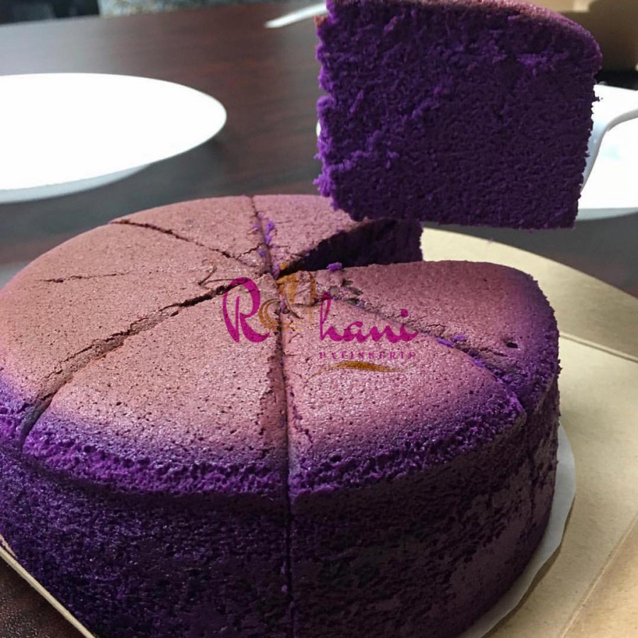 

Bolu Japanese Cheese Cake Taro -Rhani Patisserie