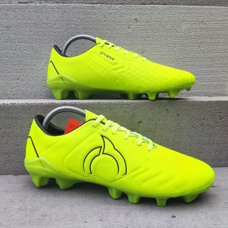 SEPATU BOLA ORTUSEIGHT FORTE OROCHI TERBARU TERMURAH TERLARIS SIZE 38-43 BISA BAYAR DITEMPAT(COD)