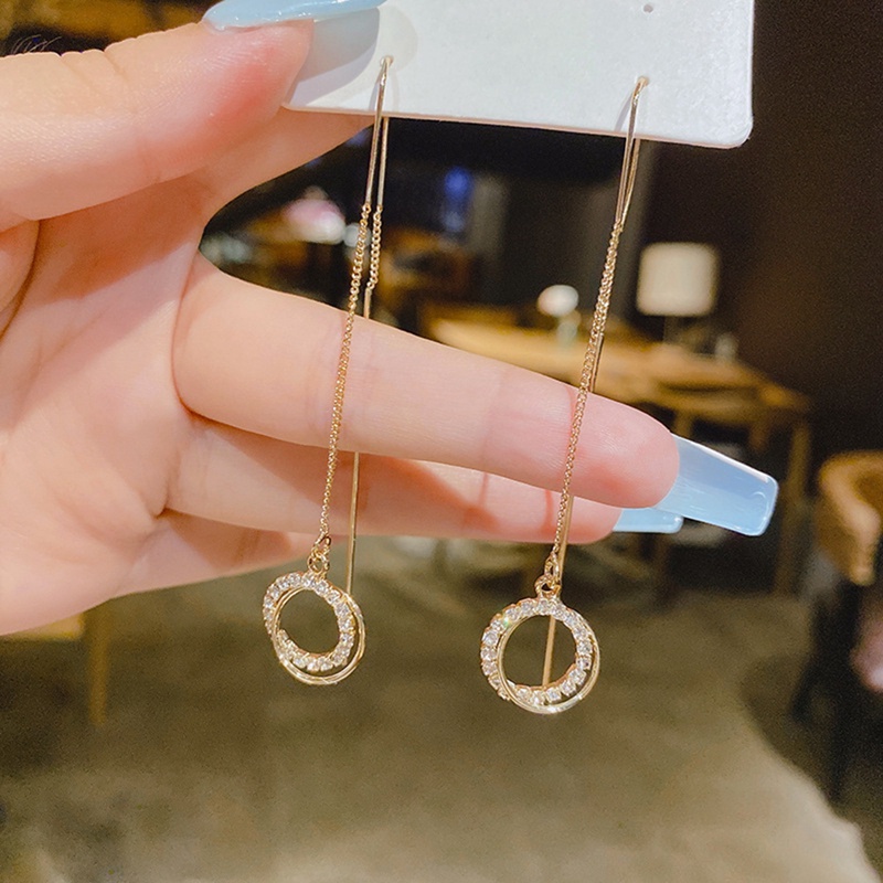 Anting Tusuk Gantung Wanita Bahan Metal Warna Gold Desain Seranggarumbai Panjang Untuk Pestahadiah