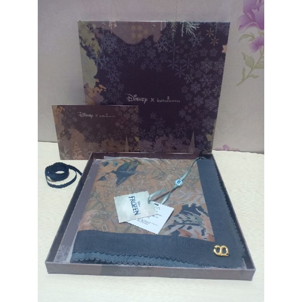 PL Buttonscarves Disney series Mirage