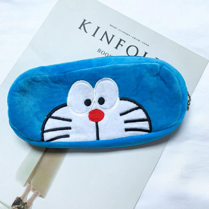 

Kotak Pensil Doraemon PLUSHIE POUCH bahan tebal kotak pensil pencil case alat tulis lucu alat tulis unik alat tulis menarik alat tulis tangerang atk unik atk lucu atk menarik