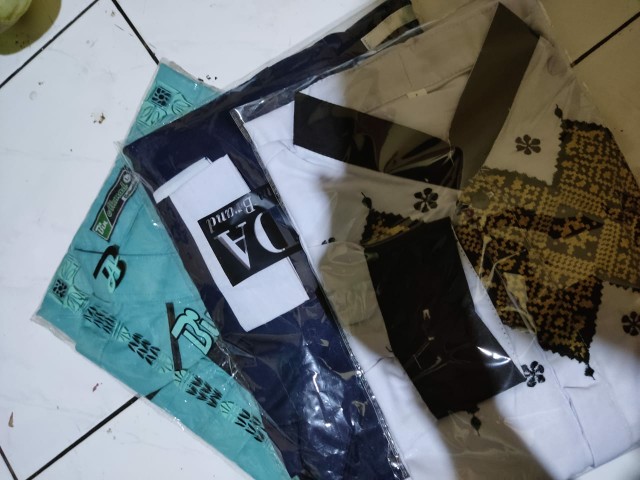 Kemeja Sutra Prada Furing Istimewa Original Mewah Termurah