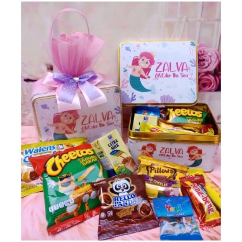 

Paket Kaleng Kotak Custom + 8 Item Snack + Packaging Tile Bag dan Pita