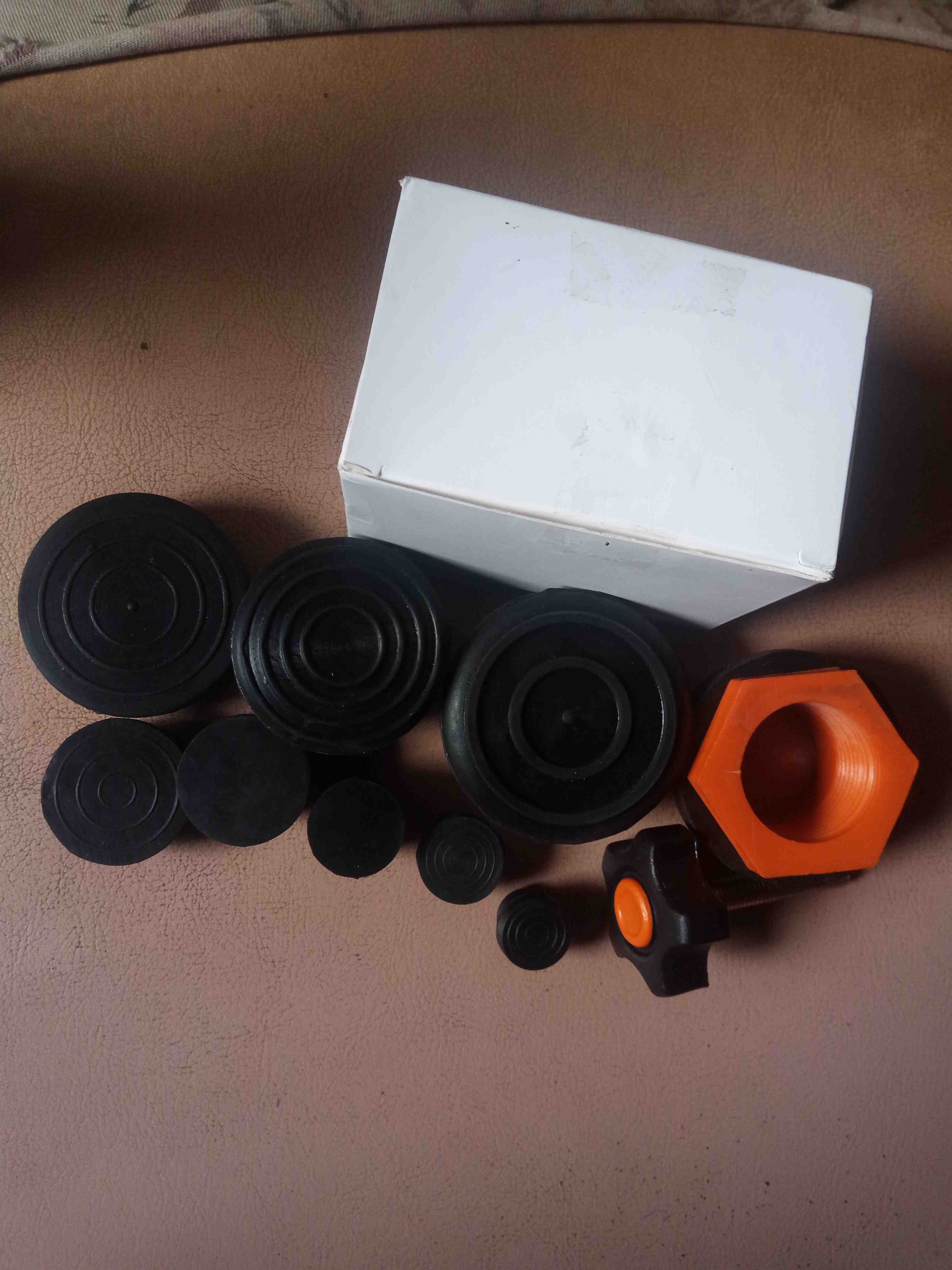 Alas Kaki Karet Kursi Meja Bulat Dop D30 Mm Atau 1 1/4 Inch - 8 Pcs