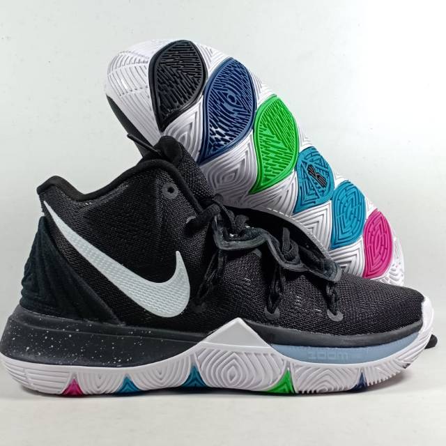 sepatu basket nike kyrie