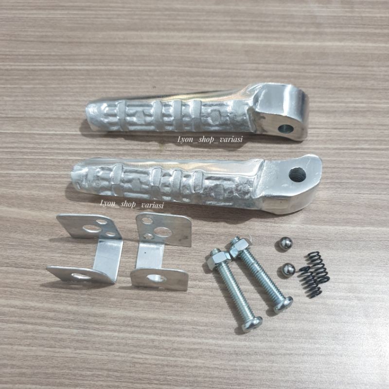 Footstep Injakan Kaki Belakang Yamaha Vixion Mio Chrome Set kiri kanan silver warna