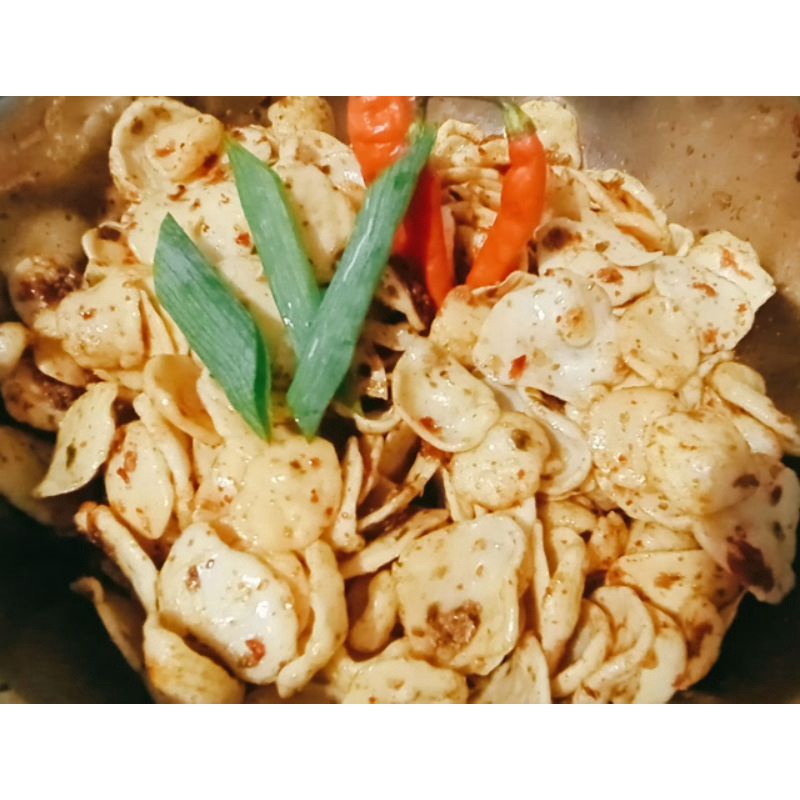 

keripik seblak/ciwang pedas (250g) by isty